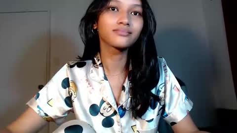 Snapshot of lilit_sensual chatting on 01-11-26, 10:53 Chloe online show from 01-11-26, 10:53