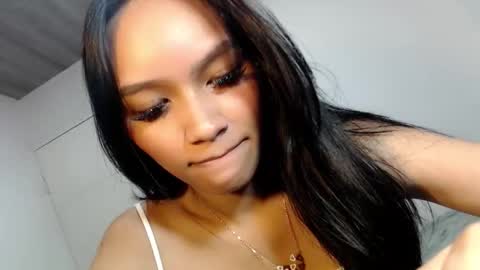 Snapshot of lilit_sensual chatting on 03-13-26, 03:18 Chloe online show from 03-13-26, 03:18