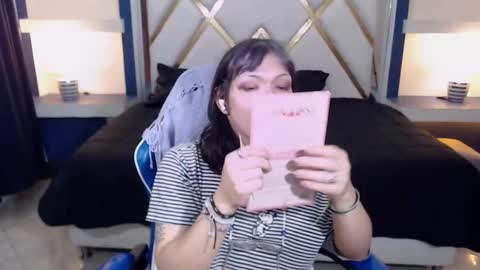 Snapshot of lilith_ayanami chatting on 01-15-26, 08:12 lilith online show from 01-15-26, 08:12