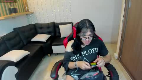 lilith  online show from 05-01-26, 11:15