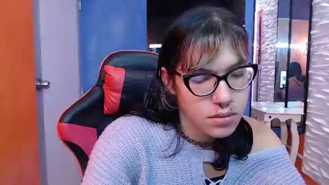 Snapshot of lilith_ayanami chatting on 06-08-26, 01:33 lilith online show from 06-08-26, 01:33
