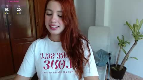 Snapshot of lilith_cut3 chatting on 10-20-25, 01:55 lili online show from 10-20-25, 01:55