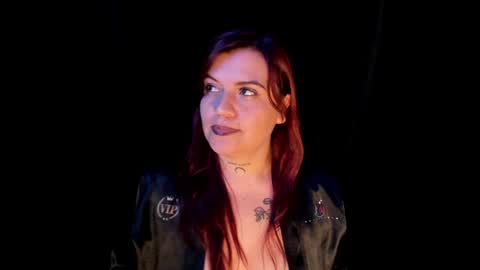 Snapshot of lilith_levonee_ chatting on 01-08-25, 09:00 Lilith online show from 01-08-25, 09:00