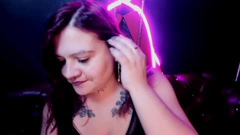 Snapshot of lilith_levonee_ chatting on 01-15-25, 02:49 Lilith online show from 01-15-25, 02:49