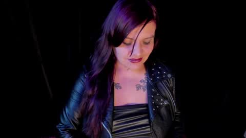 Snapshot of lilith_levonee_ chatting on 01-22-25, 09:02 Lilith online show from 01-22-25, 09:02