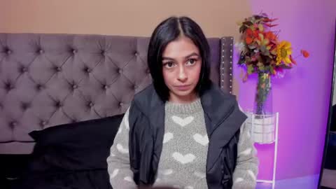 Snapshot of lilith_petit_ chatting on 07-12-26, 03:36 Lili petit online show from 07-12-26, 03:36