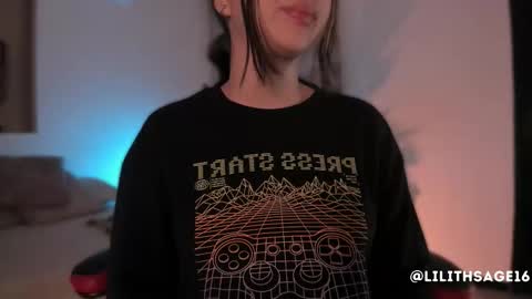lilith_sage_ online show from 10-13-25, 11:43