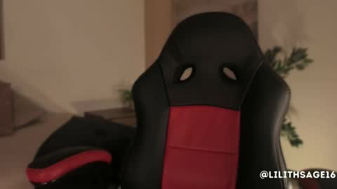 lilith_sage_ online show from 10-15-25, 11:43