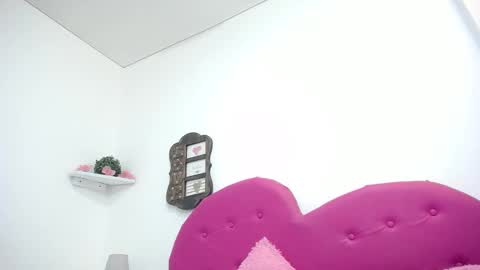 Snapshot of lilith_sm1th chatting on 02-08-25, 06:54 Lilith Smith online show from 02-08-25, 06:54