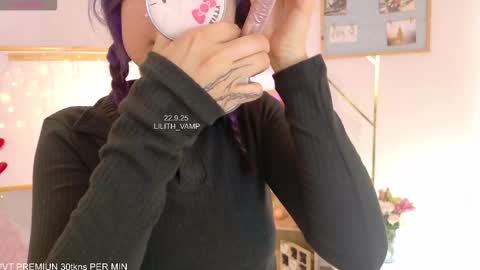 Snapshot of lilith_vamp chatting on 09-23-25, 06:11 LILITH 200 LIKES Thursday Clown Costume M online show from 09-23-25, 06:11