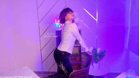 LILITH 200 LIKES   Thursday Clown Costume M online show from 11-21-25, 09:02