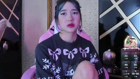 Snapshot of lilithcary chatting on 12-25-24, 10:59 Lilith online show from 12-25-24, 10:59