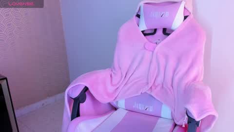 Snapshot of lilithcary chatting on 02-05-25, 11:06 Lilith online show from 02-05-25, 11:06