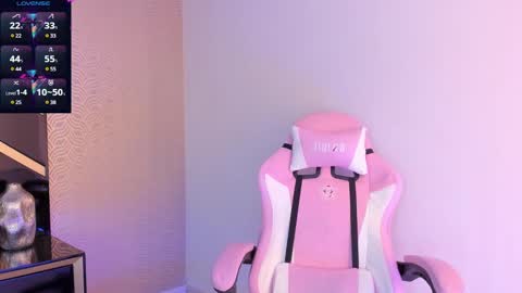 Snapshot of lilithcary chatting on 02-22-25, 11:35 Lilith online show from 02-22-25, 11:35