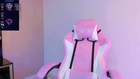 Snapshot of lilithcary chatting on 02-28-25, 10:50 Lilith online show from 02-28-25, 10:50