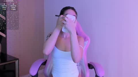 Snapshot of lilithcary chatting on 03-04-25, 11:43 Lilith online show from 03-04-25, 11:43