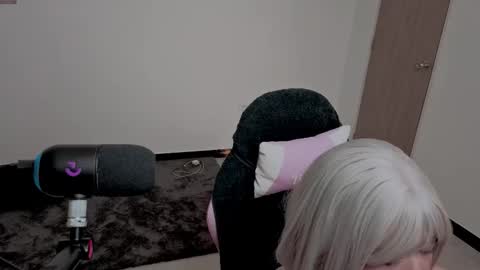 Snapshot of lilithcary chatting on 11-21-25, 06:39 Lilith online show from 11-21-25, 06:39