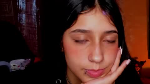 Snapshot of lilithcollins chatting on 06-24-26, 01:54 LILIKTH online show from 06-24-26, 01:54