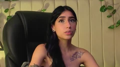 Snapshot of lilithcollins chatting on 07-31-26, 02:38 LILIKTH online show from 07-31-26, 02:38