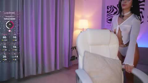 Lili  online show from 03-09-25, 09:57