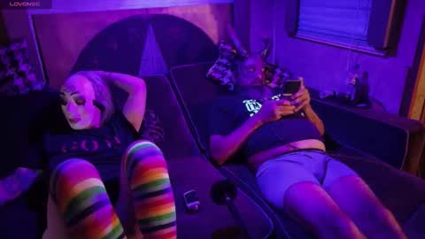 Snapshot of lilithjamiez chatting on 10-15-25, 12:33 LilithJamiez online show from 10-15-25, 12:33