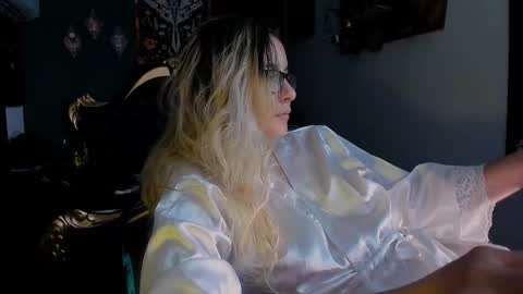 lilithmystic01 online show from 01-14-25, 05:08