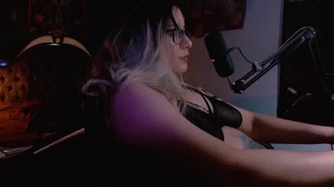 lilithmystic01 online show from 01-31-25, 01:43