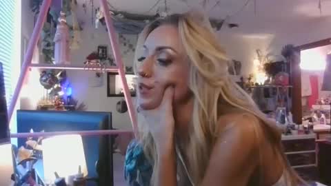 Lilithohfish online show from 09-26-25, 01:48