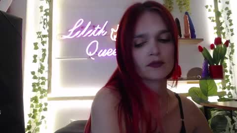 Snapshot of lilithqueen1 chatting on 05-27-26, 01:46 La pelirroja online show from 05-27-26, 01:46