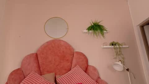 Snapshot of lilithsmith__ chatting on 10-11-25, 11:31 lilithsmith__ online show from 10-11-25, 11:31