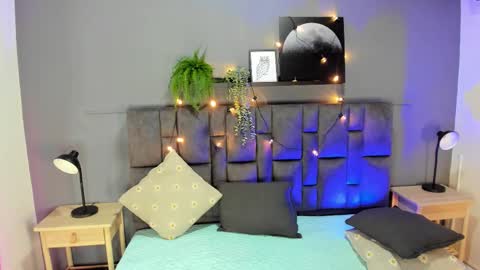 Snapshot of lilithsmith__ chatting on 11-15-25, 11:40 lilithsmith__ online show from 11-15-25, 11:40