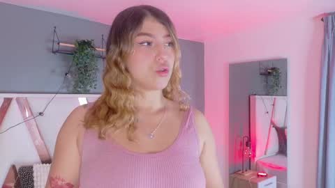 Snapshot of lilithsmith__ chatting on 11-24-25, 11:43 lilithsmith__ online show from 11-24-25, 11:43