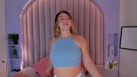 Snapshot of lilithsmith__ chatting on 11-27-25, 11:45 lilithsmith__ online show from 11-27-25, 11:45