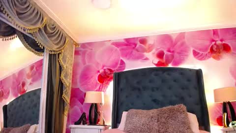 Lilith Snoop online show from 11-13-25, 03:11