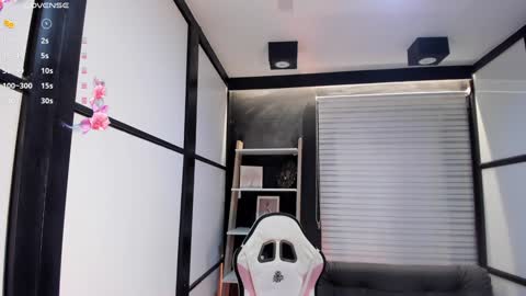 Snapshot of lilithteeen chatting on 01-30-25, 07:29 Lilith online show from 01-30-25, 07:29