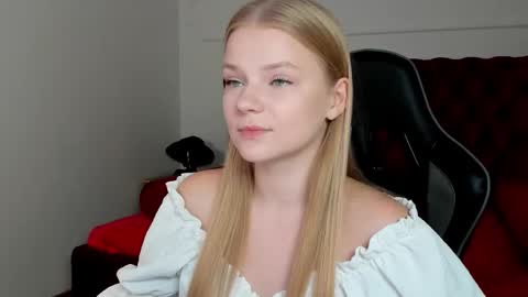 Snapshot of lilitrosen chatting on 09-16-25, 05:25 lilitrosen online show from 09-16-25, 05:25