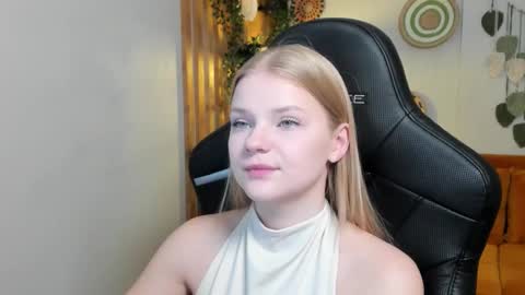 Snapshot of lilitrosen chatting on 09-26-25, 05:50 lilitrosen online show from 09-26-25, 05:50