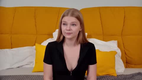 Snapshot of lilitrosen chatting on 10-15-25, 05:46 lilitrosen online show from 10-15-25, 05:46