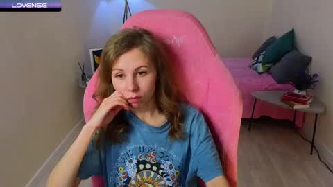 Snapshot of lill_mary chatting on 12-08-24, 07:37 Maria online show from 12-08-24, 07:37