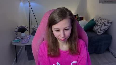 Snapshot of lill_mary chatting on 03-03-25, 12:37 Maria online show from 03-03-25, 12:37