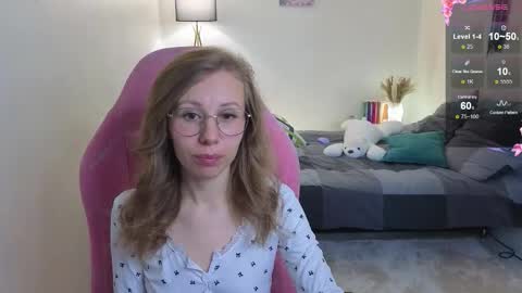 Snapshot of lill_mary chatting on 10-08-25, 02:53 Maria online show from 10-08-25, 02:53