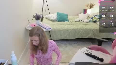 Snapshot of lill_mary chatting on 11-07-25, 02:33 Maria online show from 11-07-25, 02:33