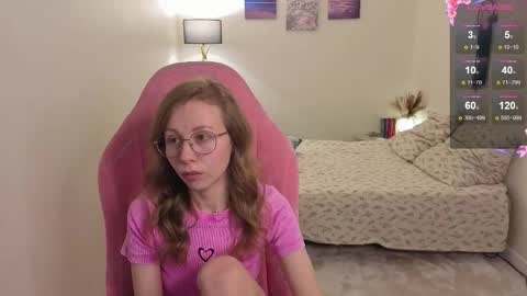 Snapshot of lill_mary chatting on 11-17-25, 04:07 Maria online show from 11-17-25, 04:07