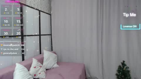 Snapshot of lillian_clark7 chatting on 12-27-24, 03:04 Lillian online show from 12-27-24, 03:04