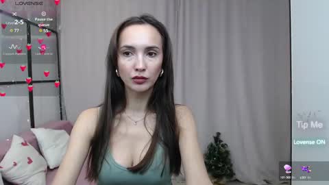 Snapshot of lillian_clark7 chatting on 01-06-25, 10:57 Lillian online show from 01-06-25, 10:57