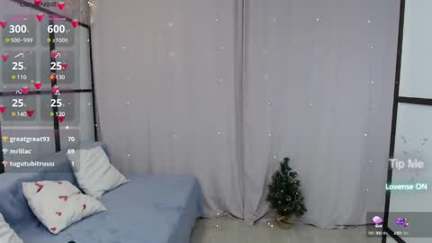 Snapshot of lillian_clark7 chatting on 01-13-25, 11:41 Lillian online show from 01-13-25, 11:41