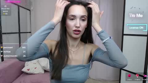 Snapshot of lillian_clark7 chatting on 02-05-25, 09:15 Lillian online show from 02-05-25, 09:15