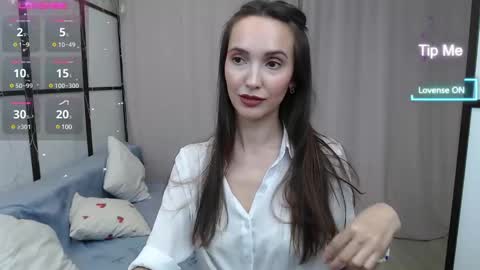 Snapshot of lillian_clark7 chatting on 02-17-25, 04:04 Lillian online show from 02-17-25, 04:04