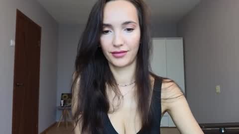 Snapshot of lillian_clark7 chatting on 09-18-25, 04:25 Lillian online show from 09-18-25, 04:25