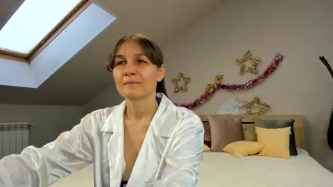 lillian_white1 online show from 01-17-25, 06:15